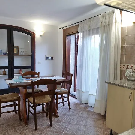 *appartamento Con Ampia Veranda Vicino Al Mare * Loiri Porto San Paolo