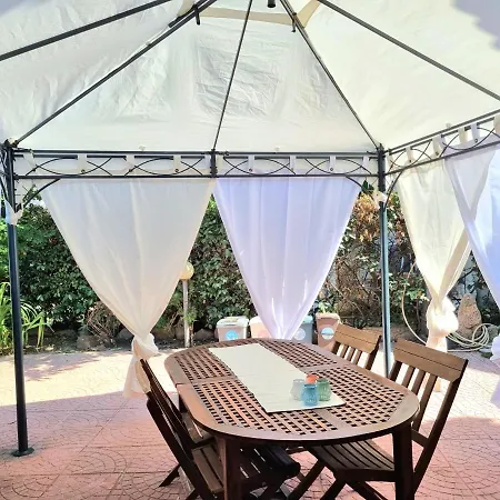 Apartment *appartamento Con Ampia Veranda Vicino Al Mare *