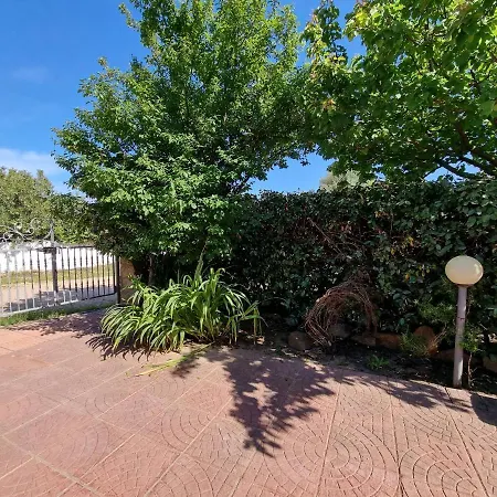 *appartamento Con Ampia Veranda Vicino Al Mare *