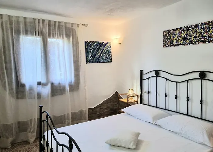 *appartamento Con Ampia Veranda Vicino Al Mare * * Porto San Paolo (Sardinia)