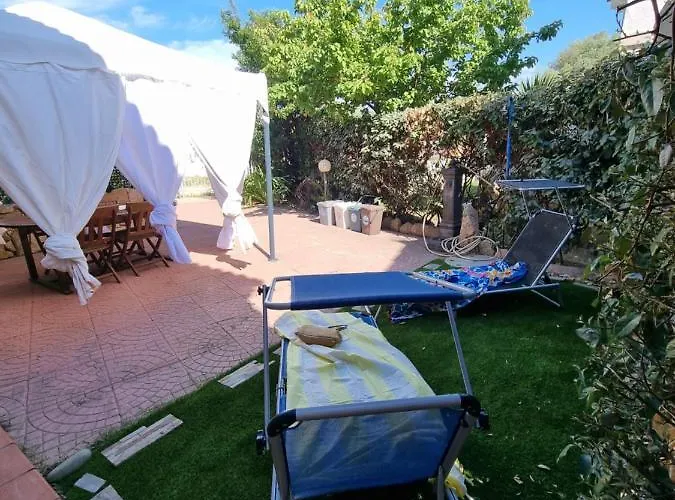 Lägenhet *appartamento Con Ampia Veranda Vicino Al Mare * *